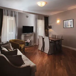 https://residenza-ducato-corte-contarina.hotelinveneto.com